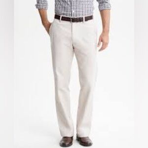 Banana Republic straight fit khakis 35/32